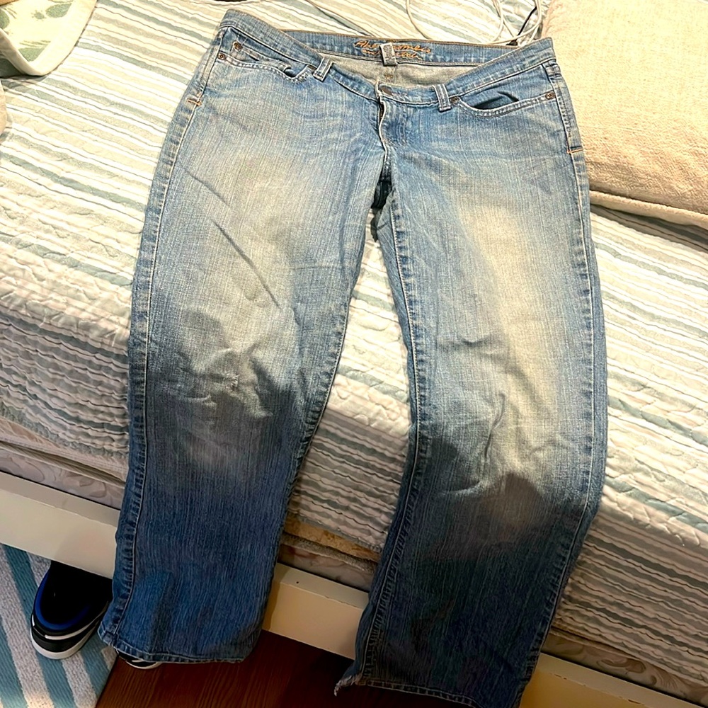 A&f jeans 💥womens 6Long - great shape - distressed bottom inner and stretch